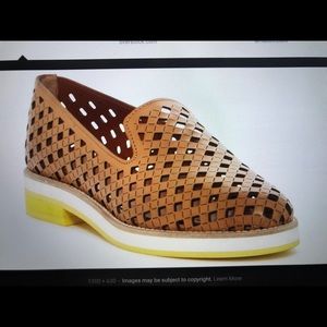 Aquatalia Women’s Zanna Perforated loafer Sz7